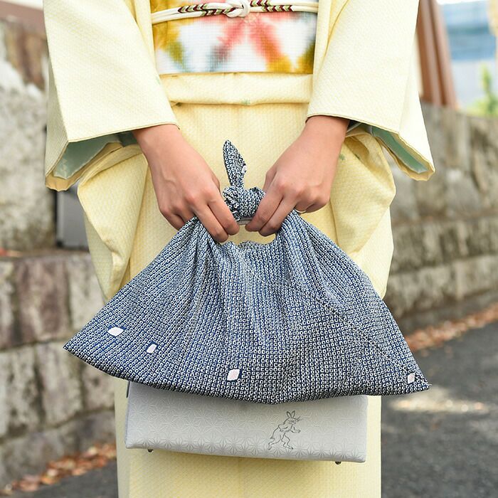 8138*藍染【知多木綿】大きなあづま袋 エコバッグ 大きな麻の葉絞り✨️ 雪花絞り藍染あずま袋（紺）|ニューモラルブックストア