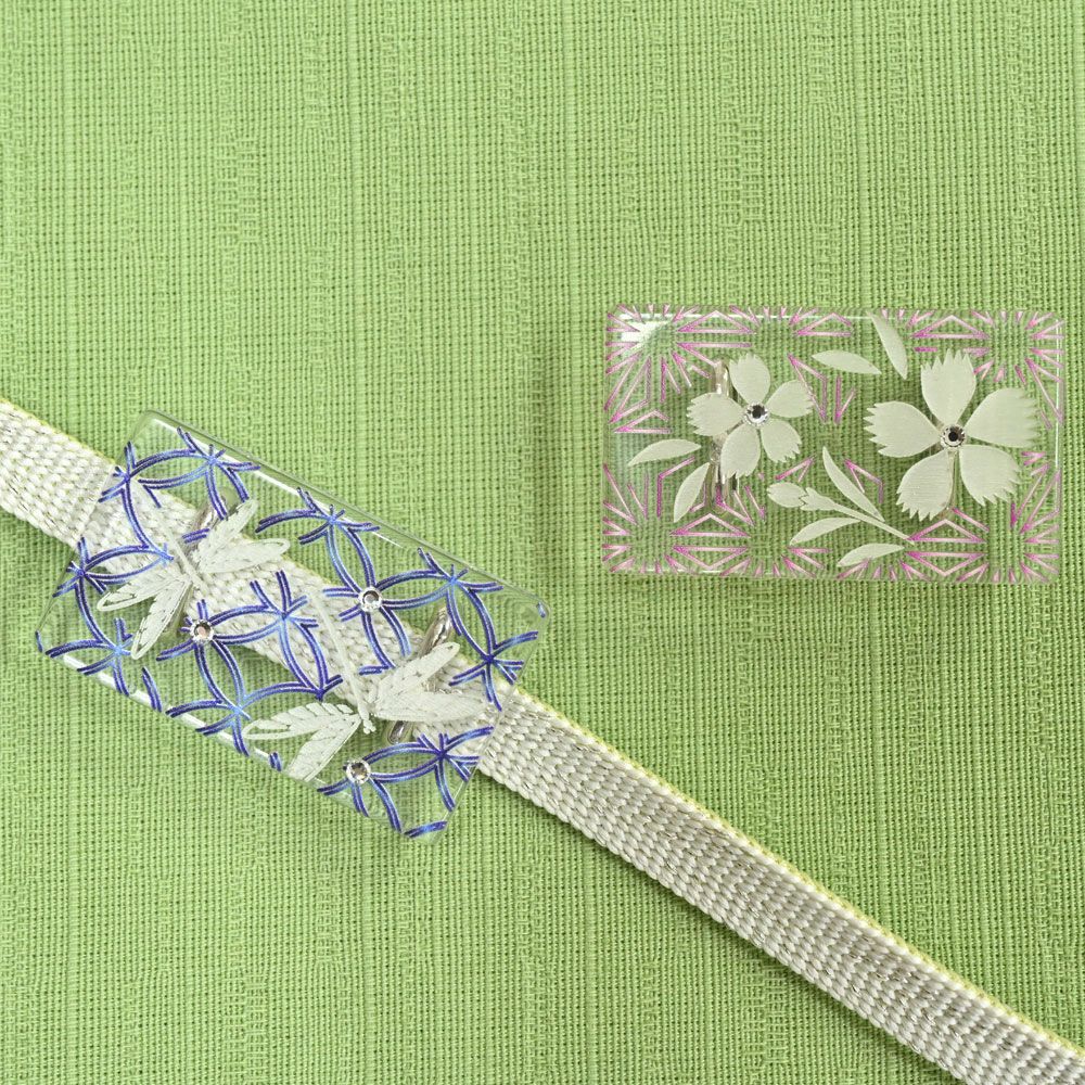 夏物新品・未使用 ゑり正謹製三分紐と紋紗帯揚げ 蜻蛉(とんぼ) 帯留 トンボ 撫子 クリア スクエア ストーン付：つゆくさ公式通販サイト